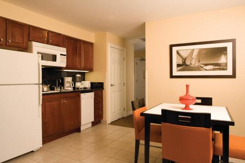 Gaslamp Quarter Resort | Club Wyndham Harbour Lights