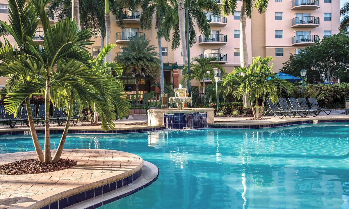 Survey Creek Hotel | Club Wyndham Palm-Aire