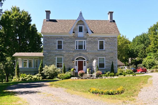 Lanark Bed & Breakfast | Clyde Hall Bed and Breakfast