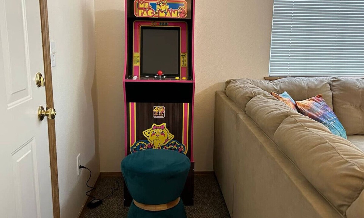 Hillcrest House | Clyde's Crib: Cozy Ms. Pac-Man