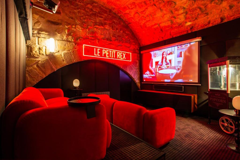 Arsenal Apartment | CMG - Place des Vosges