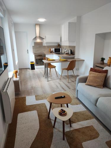 Charleville-Mezieres Apartment | CMG Studio 002 Petit Bois Place Ducale