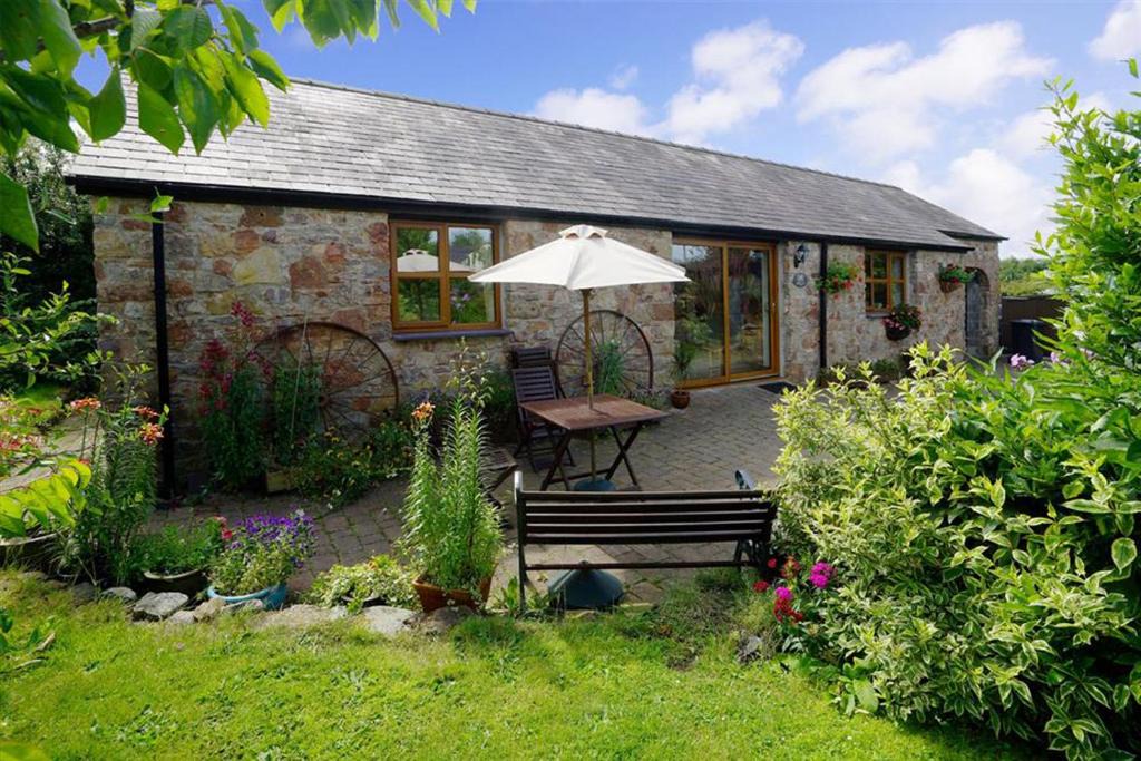Llanfairpwllgwyngyll House | Coach House Faner