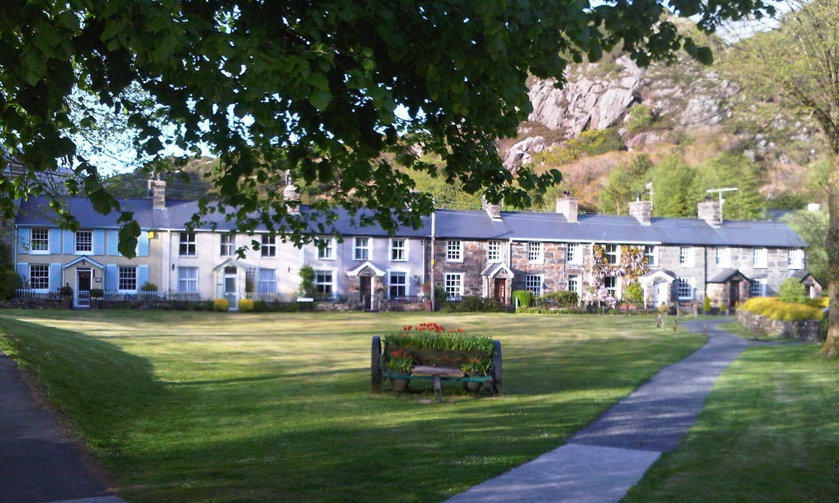 Beddgelert House | Coach House