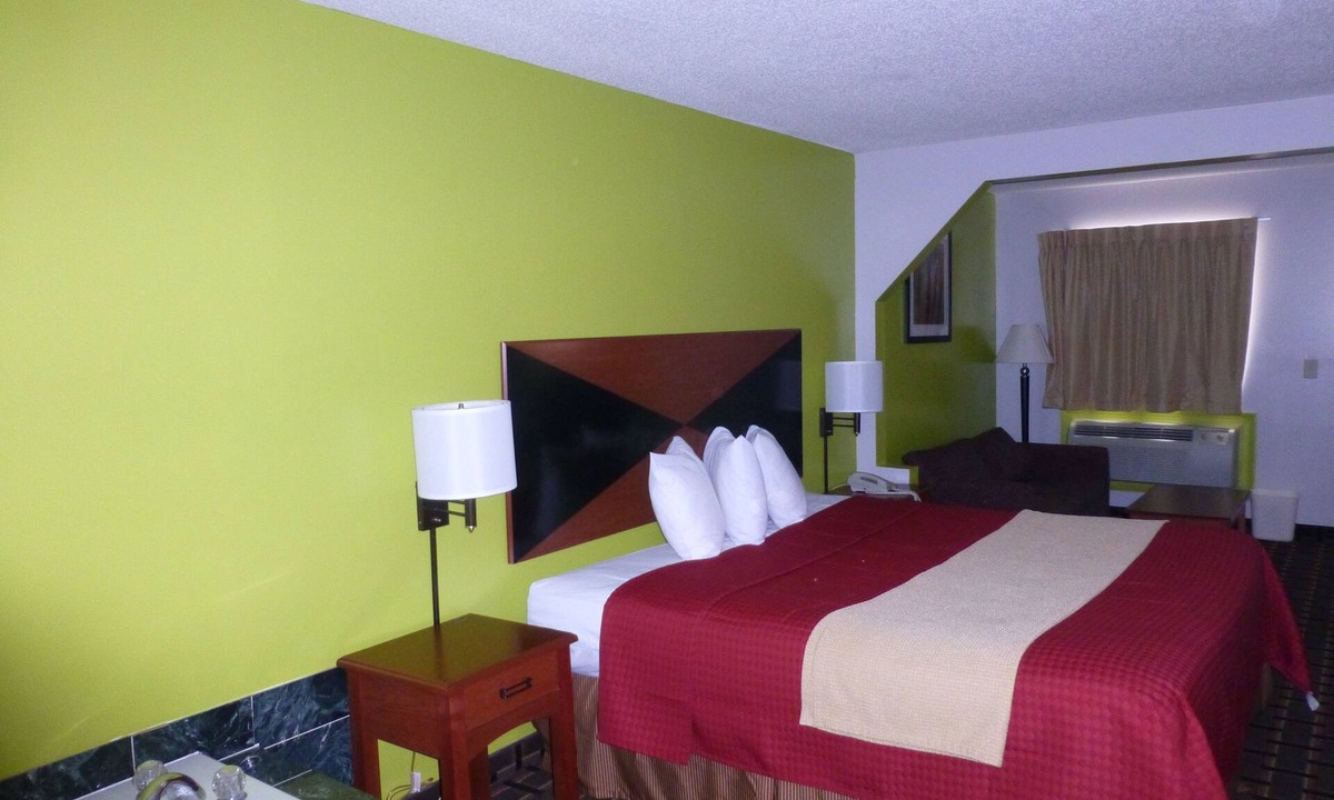 Summerville Hotel | Coach Inn