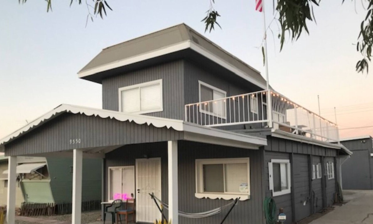 Bombay Beach House | Coachella Luxury in Bombay Beach