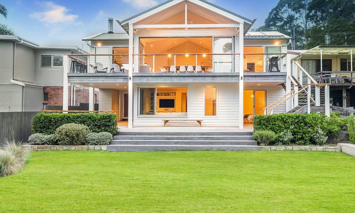 Hyams Beach House | Coast at Hyams Beach, Jervis Bay