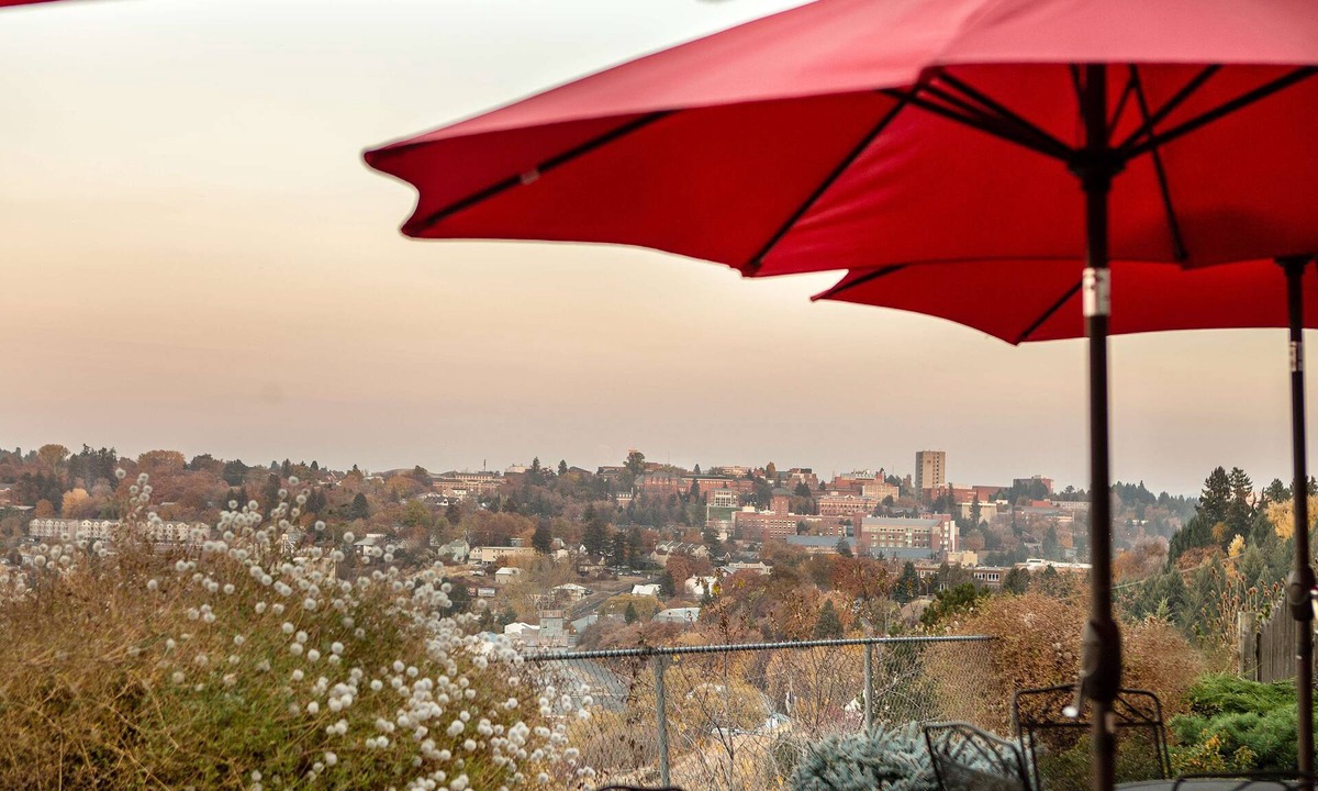 Pullman Hotel | Coast Hilltop Inn