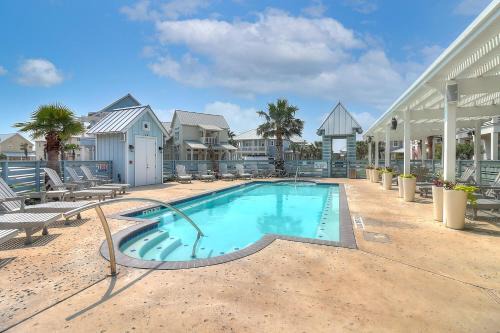 Cinnamon Shore Apartment | Coast Is Clear TC 6202