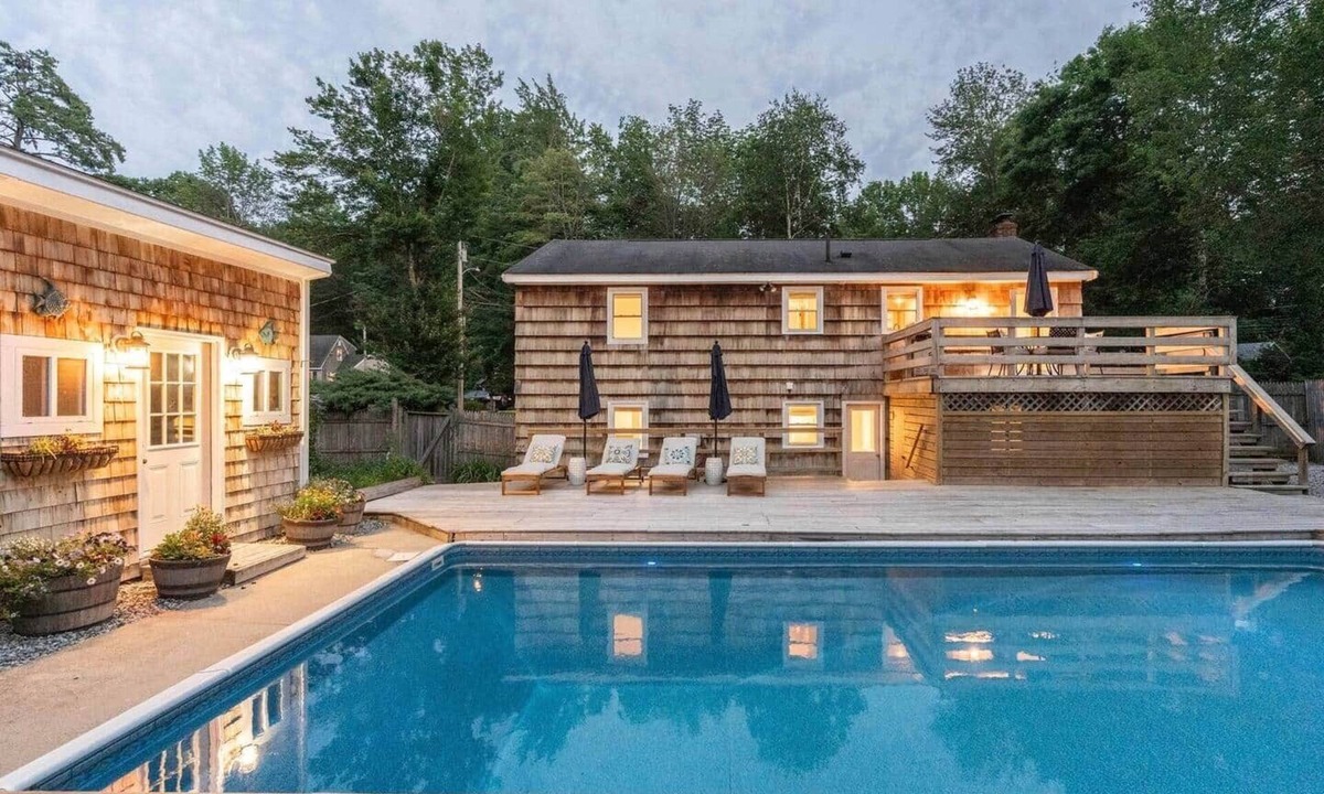 Yarmouth House | Coastal, 3 bedroom, 2 bath home with pool!