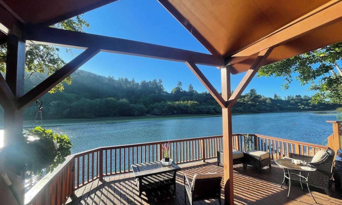 Brookings Cabin | Coastal Cabin Getaway & Animal Sanctuary