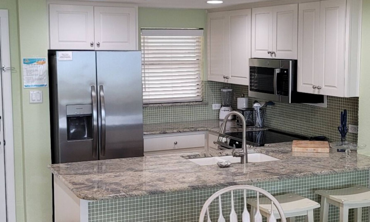 Port Aransas Condo | Coastal Calm | Split level condo with ocean views