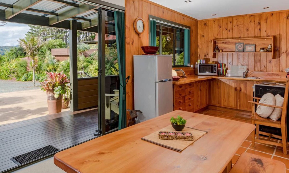 Kaeo House | Coastal Chalet Suites
