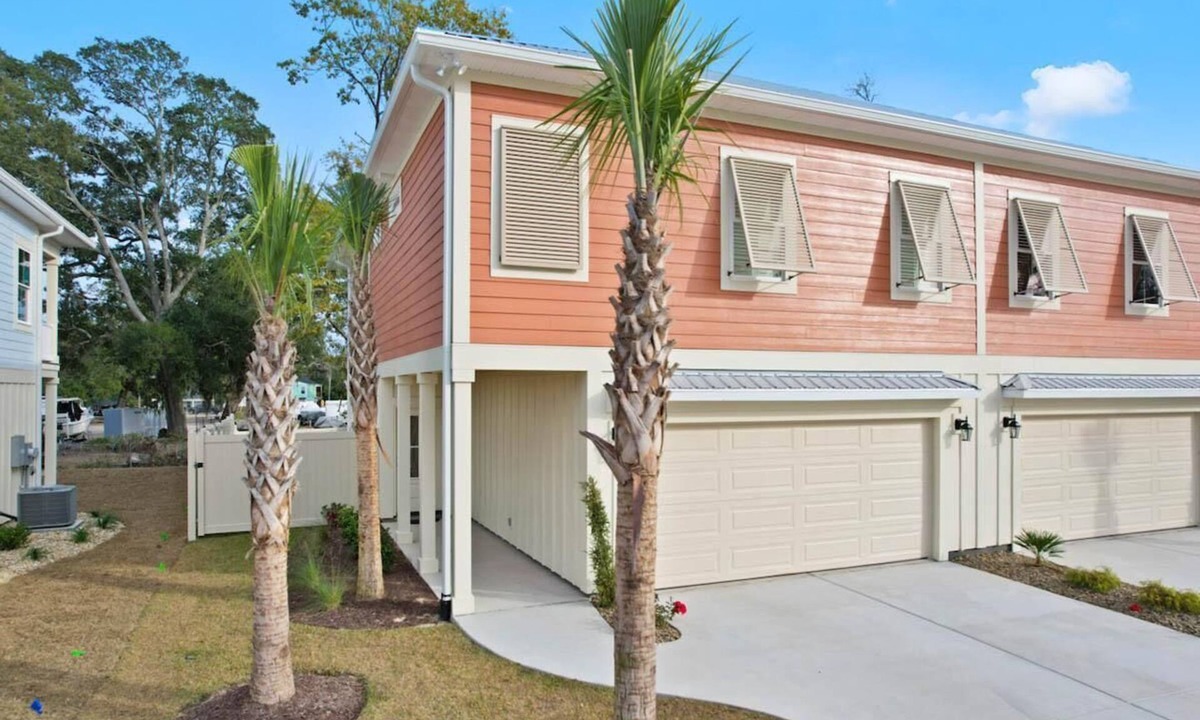 Murrells Inlet House | Coastal Charm Hallandale 3 Bdrm Vacation Home