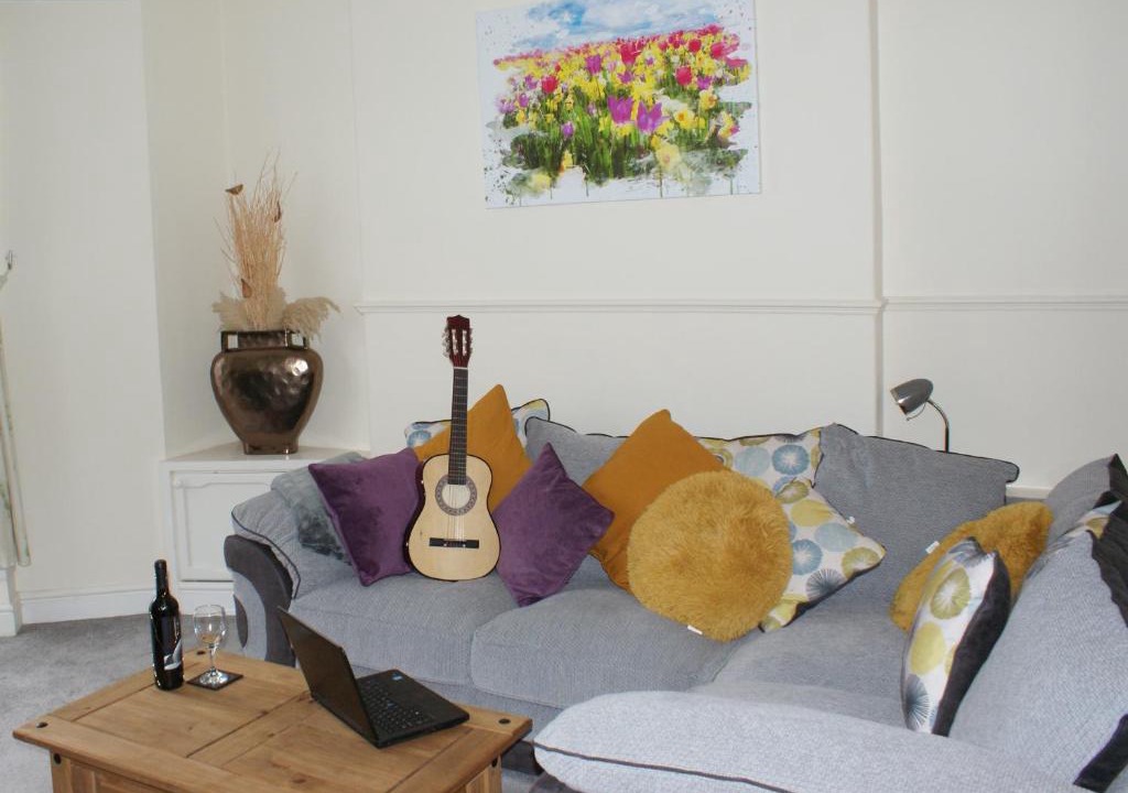 Skewen Apartment | Coastal City Rooms - Centre