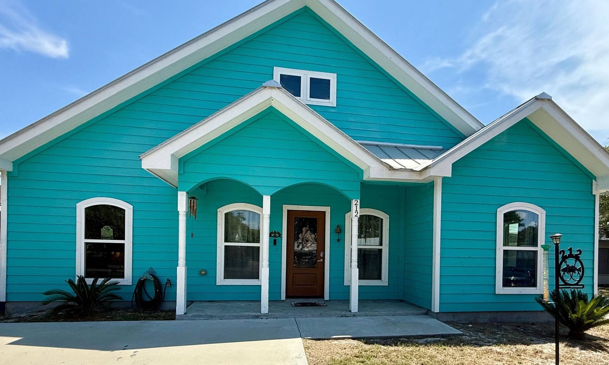 Fulton House | Coastal Comfort Retreat