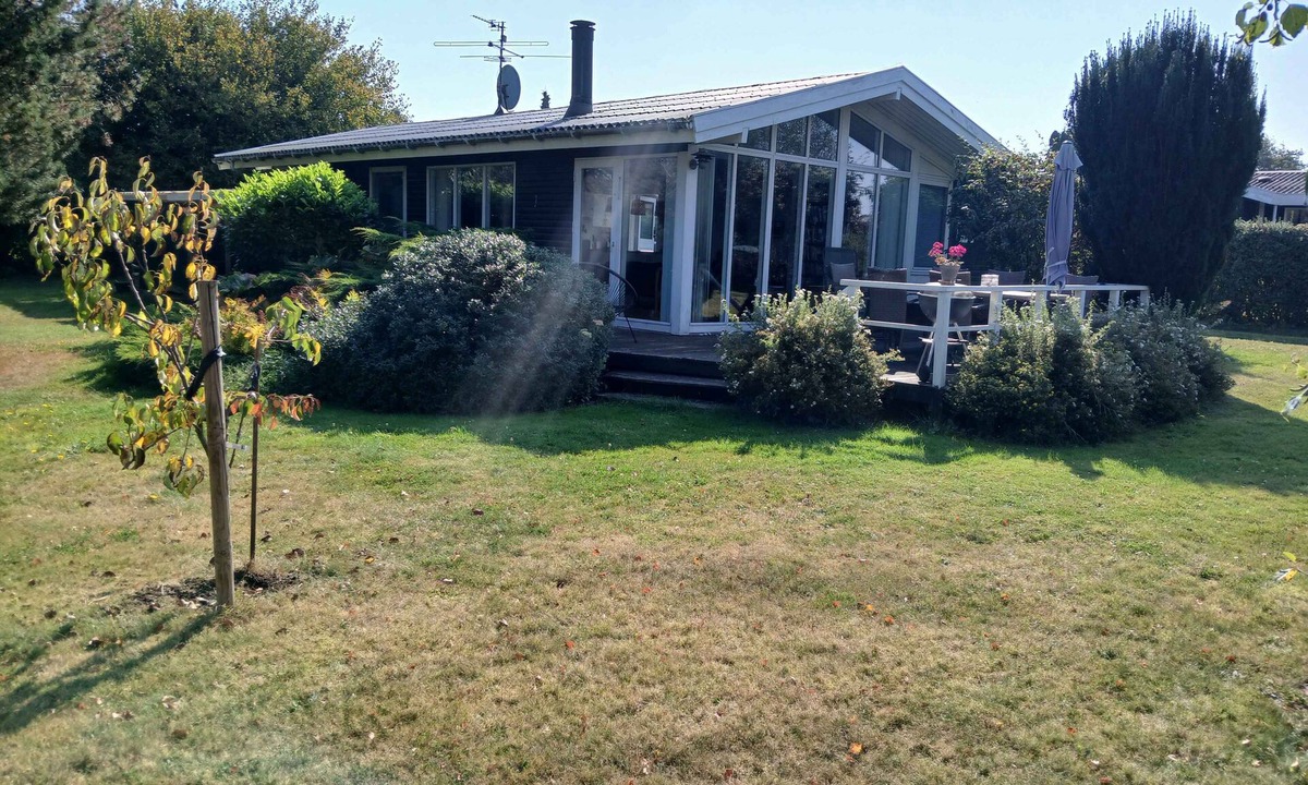 Vemmenæs House | Coastal cottage charm with room for the family