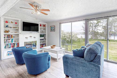 Waldoboro House | Coastal Cottage