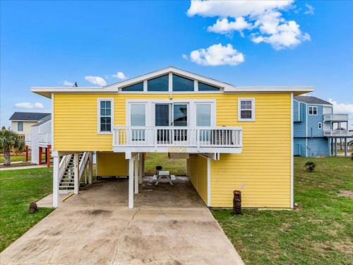 Jamaica Beach House | Coastal Cozy Steps to the sand and sea