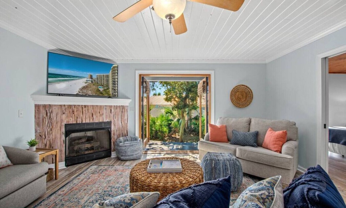 El Centro Beach House | Coastal Cutie ~ Pet-Friendly Beach Haven with Hot Tub & Fenced Backyard