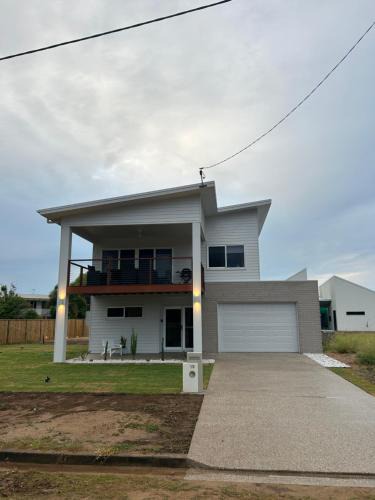 Moore Park Beach House | Coastal Escape