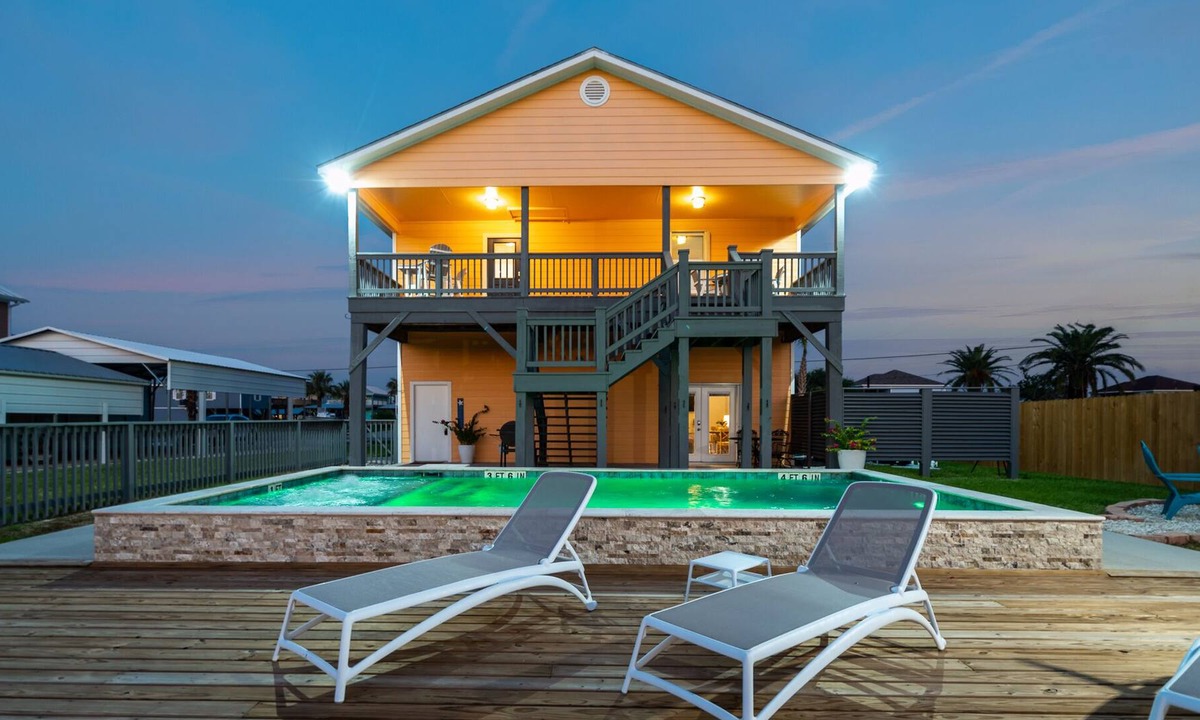 Rockport House | Coastal Escape | Canal Front, Private Heated Pool