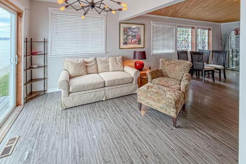 Clinton Hotel | Coastal Garden Cottage