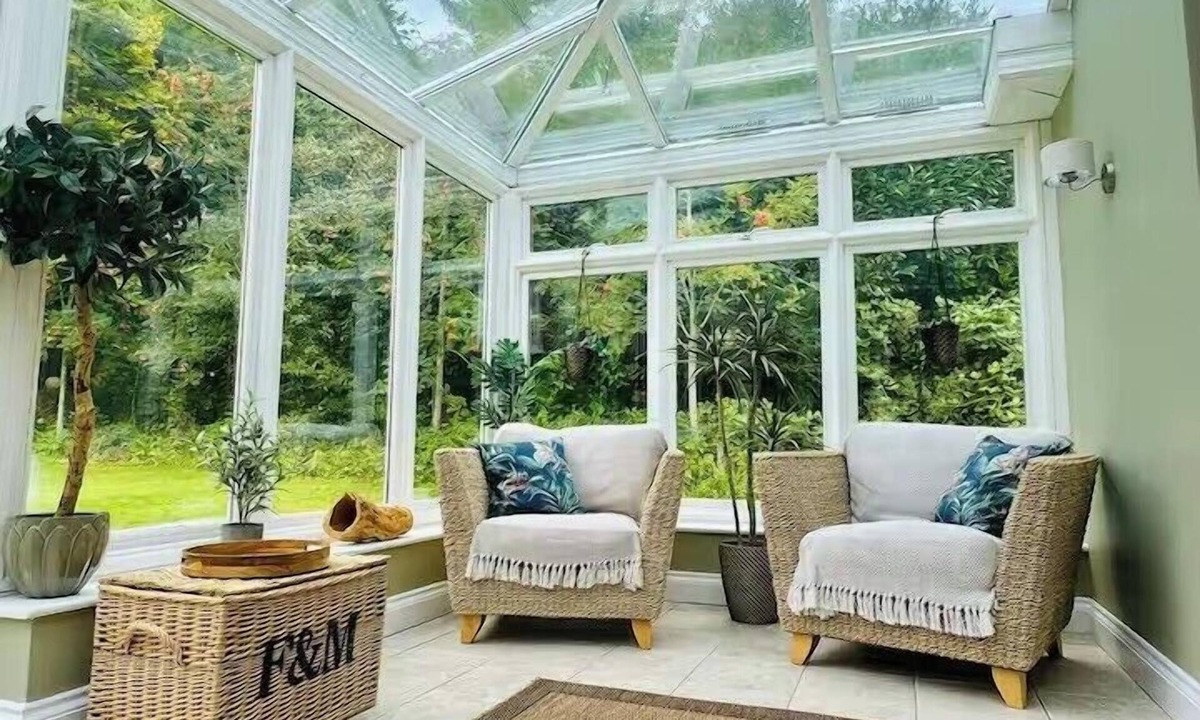 Langdon House | Coastal Haven Retreat in Eythorne