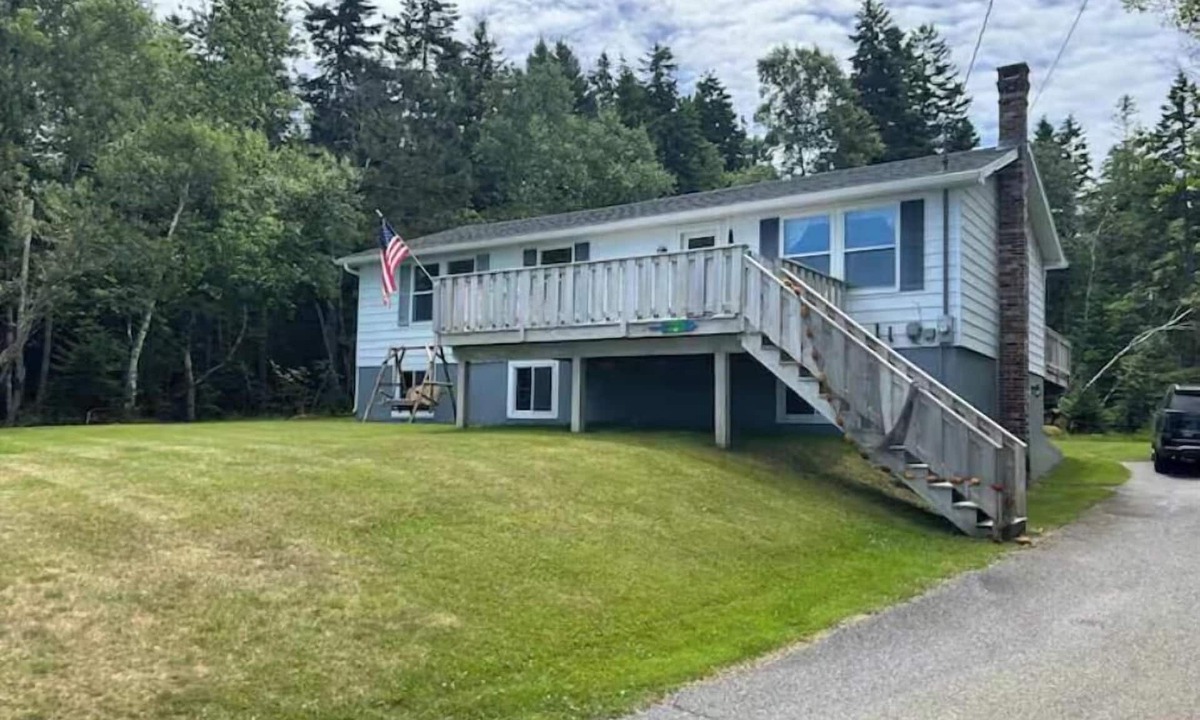 Beals House | Coastal Haven