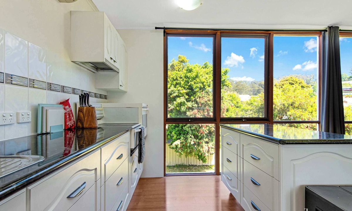 Surf Beach House | Coastal Home, Walk to Beach