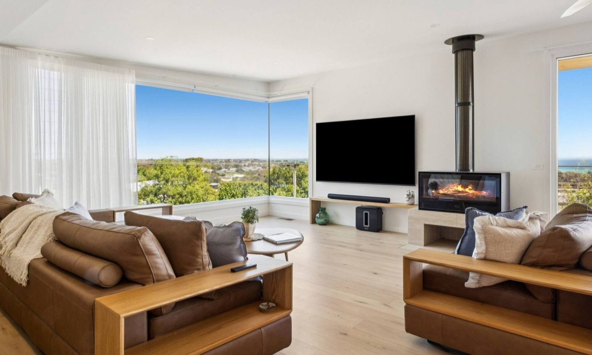 McCrae House | Coastal Luxe McCrae - Pool and Bay Views