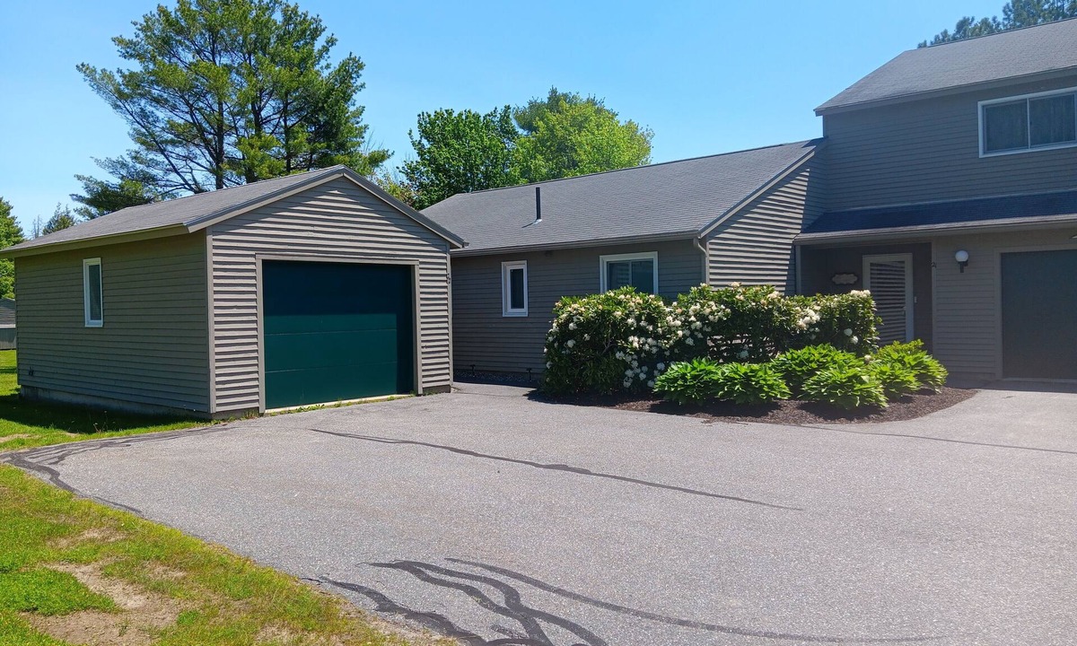 Brunswick Condo | Coastal Maine Summer Get Away