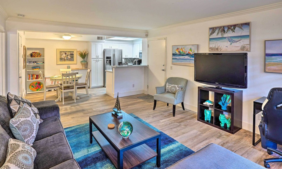 Capistrano Beach Condo | Coastal Orange County Condo w/ Community Pool