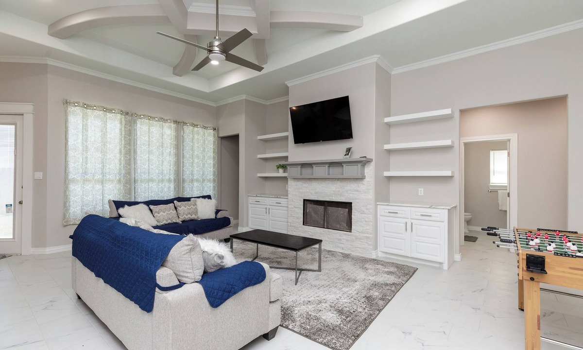 Portland House | Coastal Paradise Awaits! New 5BRHome-12 Min to Beach-Pet-Friendly 500 Mbps WiFi!