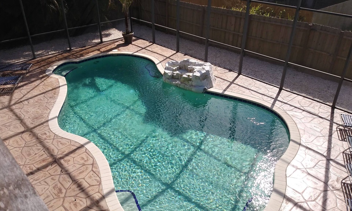 Memphis House | Coastal Paradise w/heated pool, private, clean and comfy, centrally located