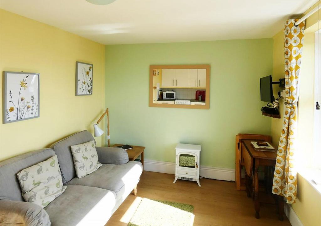 Niton House | Coastal Path Cottage