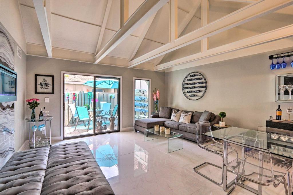 Palmetto Dunes Villa | Coastal Resort Beach Villa < 1 Mi to Shore!