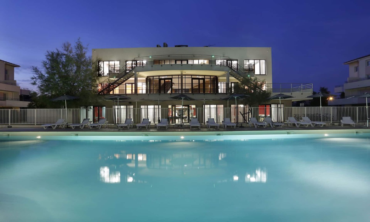 Le Grau-Du-Roi Apartment | Coastal Retreat w/Pool