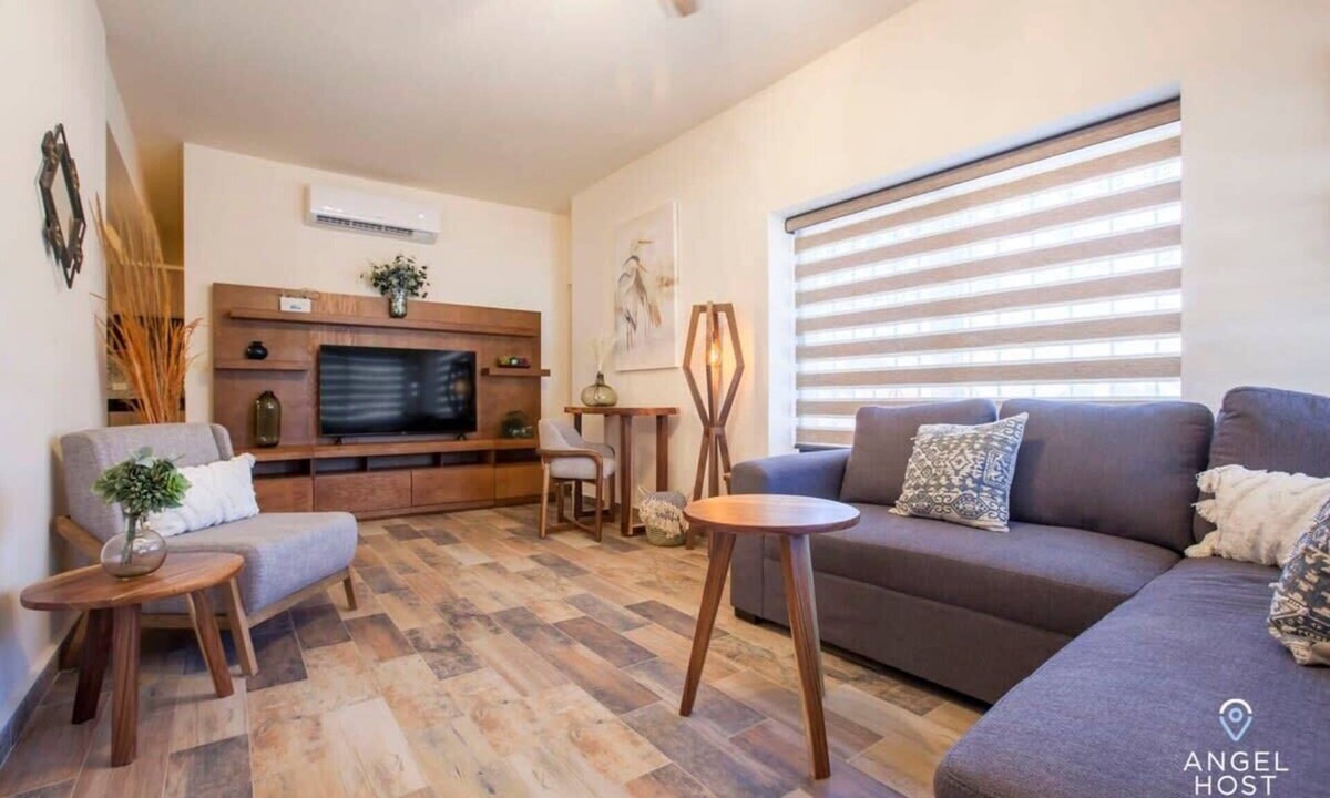 Esterito House | Coastal Stay Steps From the Malecon