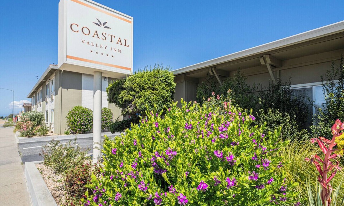 Castroville Hotel | Coastal Valley Inn