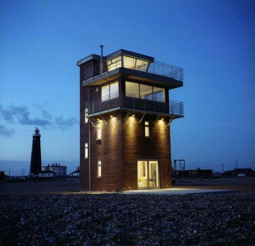 Dungeness House | Coastguard Lookout by Bloom Stays
