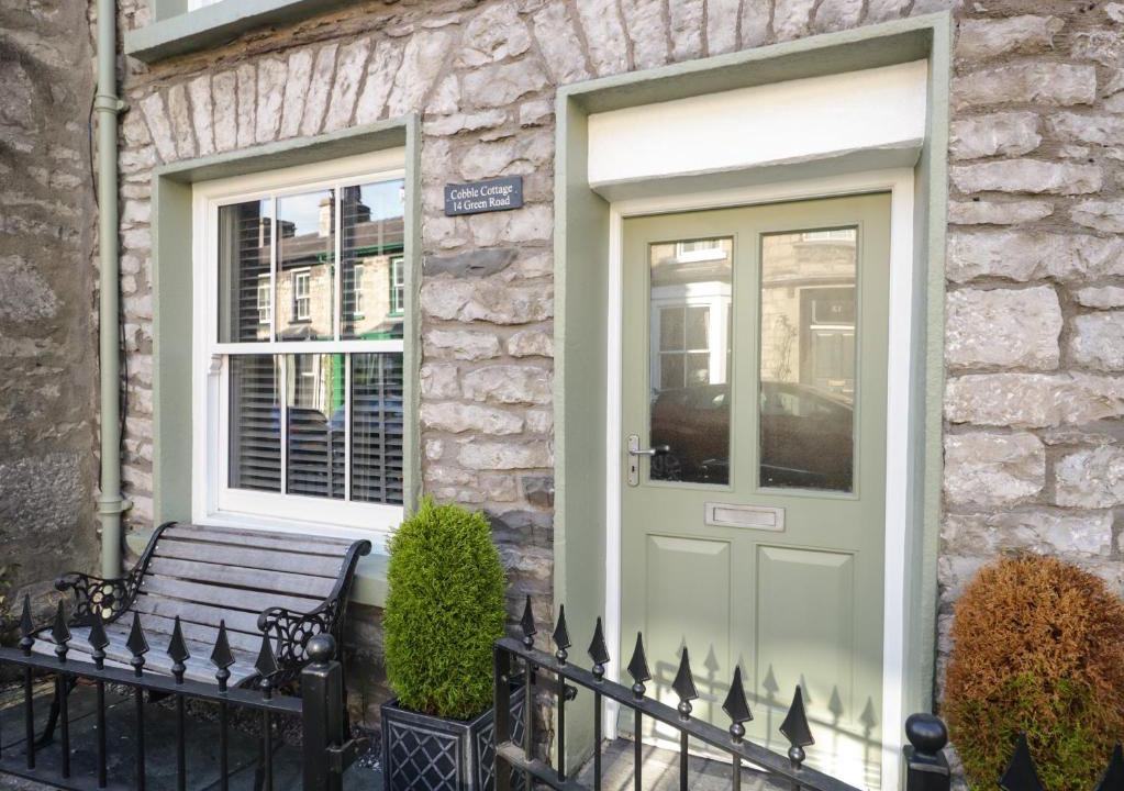 Kendal House | Cobble Cottage