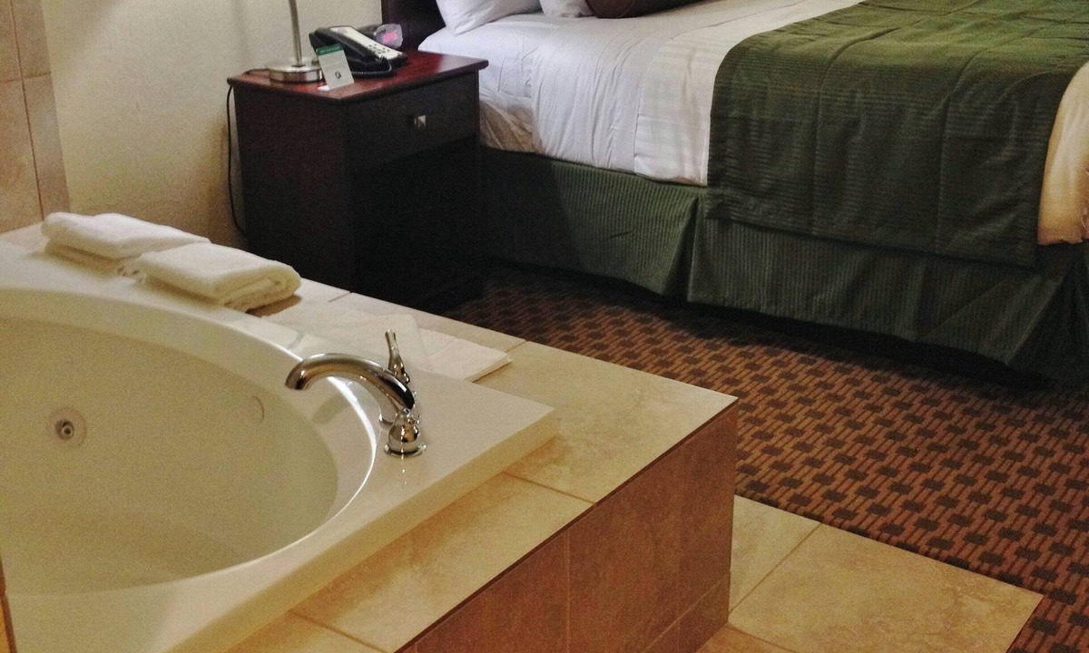 Broken Bow Hotel | Cobblestone Hotel & Suites – Broken Bow