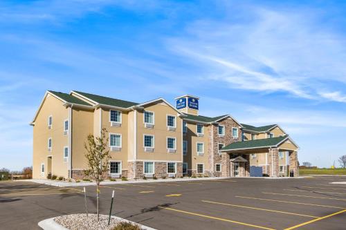 Eaton Hotel | Cobblestone Hotel & Suites - Eaton