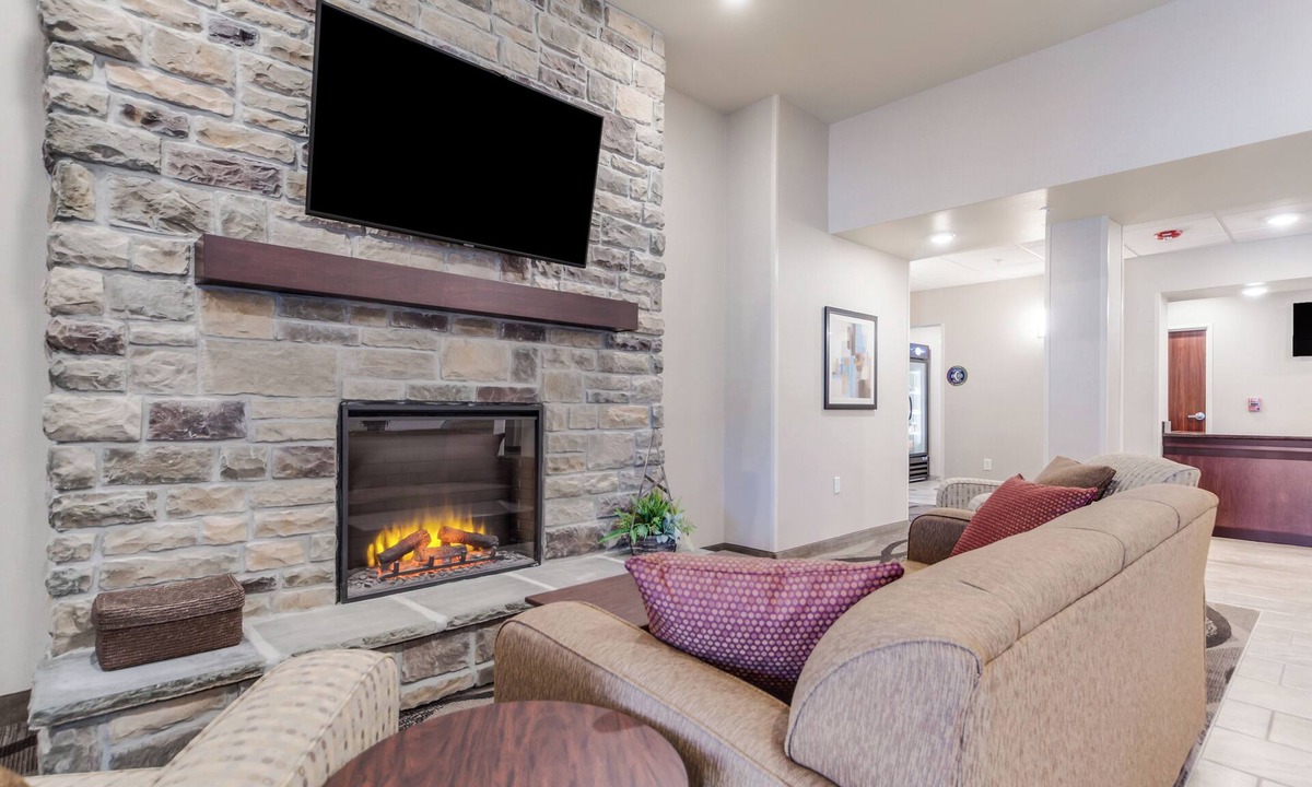 Holdrege Hotel | Cobblestone Inn & Suites - Holdrege