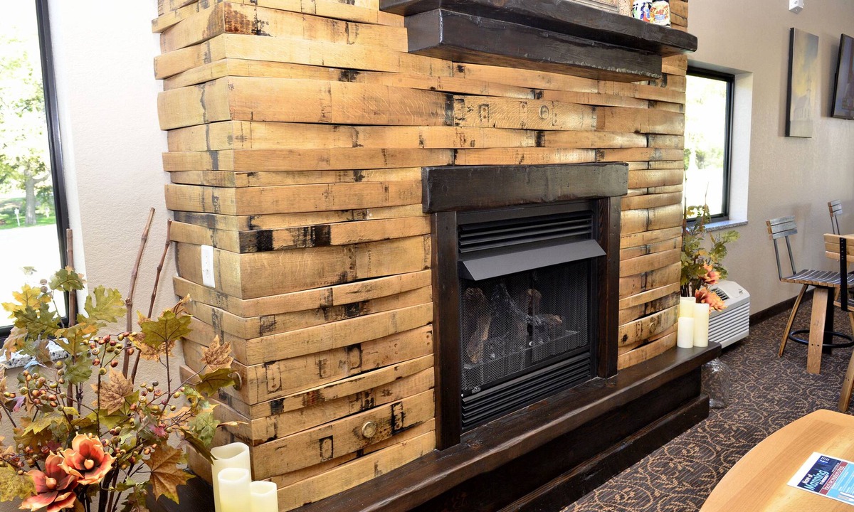 Manning Hotel | Cobblestone Inn & Suites - Manning