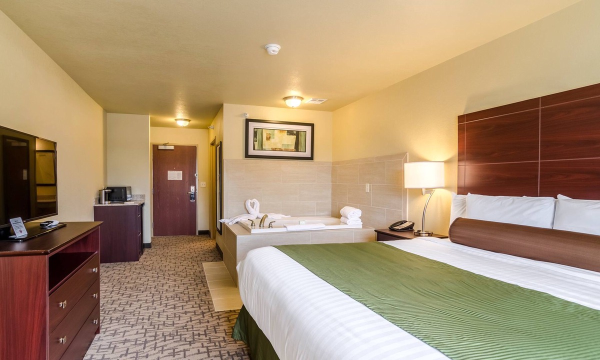 Oberlin Hotel | Cobblestone Inn & Suites - Oberlin