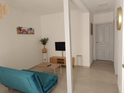 Salses-le-Chateau Apartment | Cocon lumineux avec cour privée