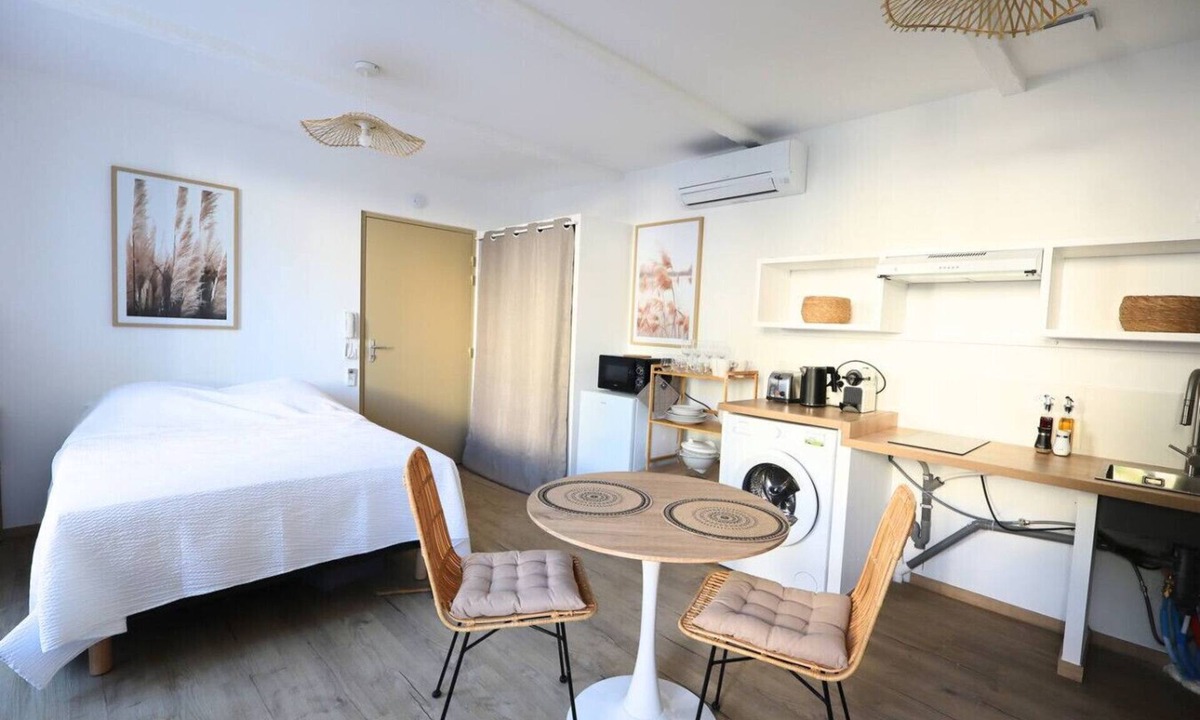 Camaret-sur-Aigues Apartment | Cocon Zen & Accessible - wifi netflix prime clim