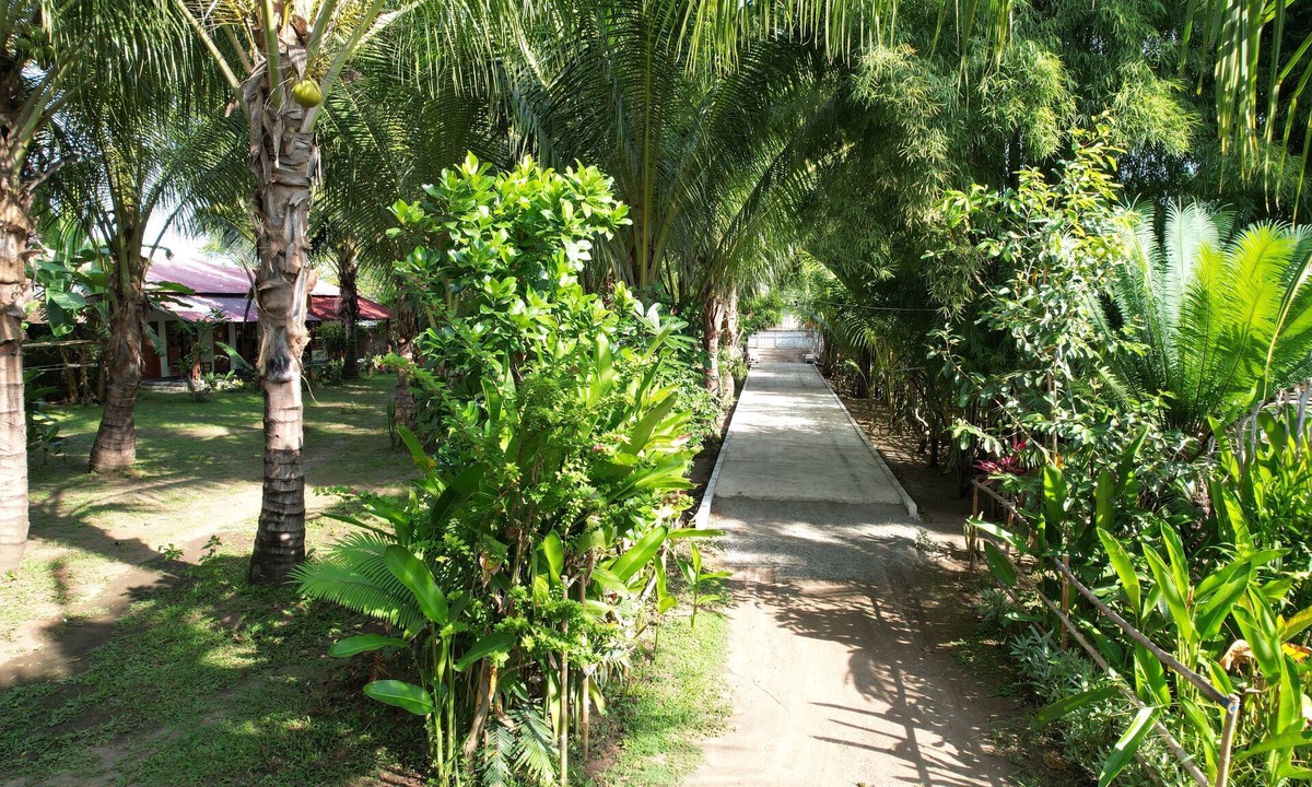 Sumbawa Barat Cabin | Coconut homstay